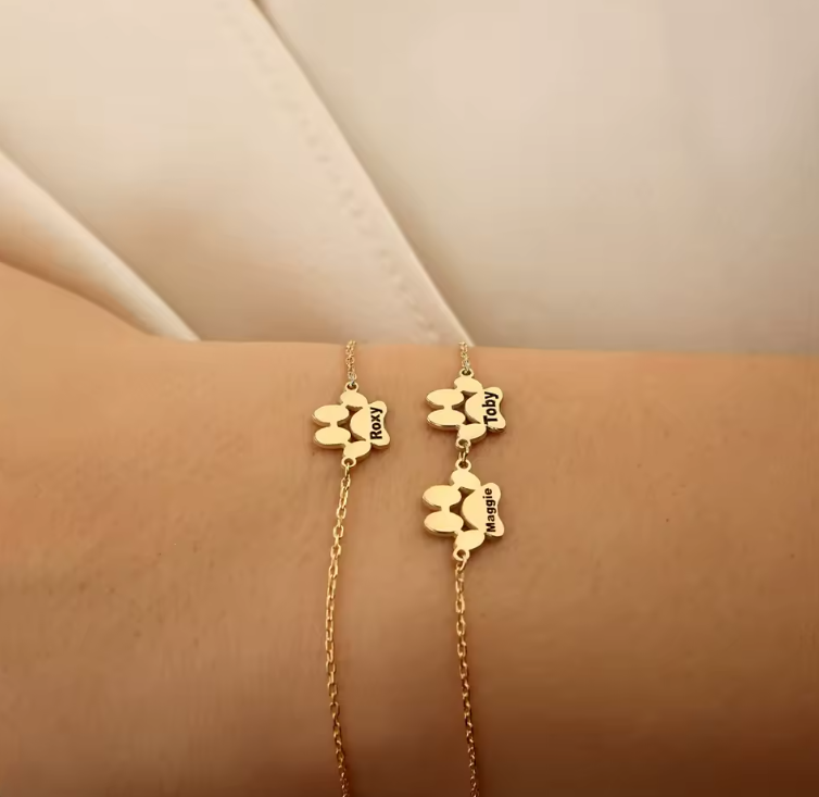 Personligt armband med tass och namn